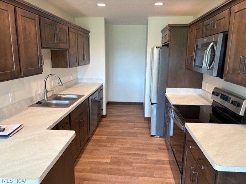 2731 Barnhill Road SE, New Philadelphia, OH 44663 Photo 3