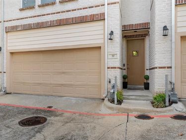 4830 Cedar Springs Road, Unit 32, Dallas, TX 75219