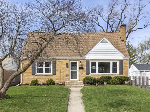 218 S Fairfield Avenue, Lombard, IL 60148