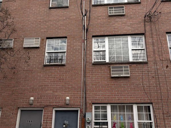 789 Jennings Street, Bronx, NY 10459