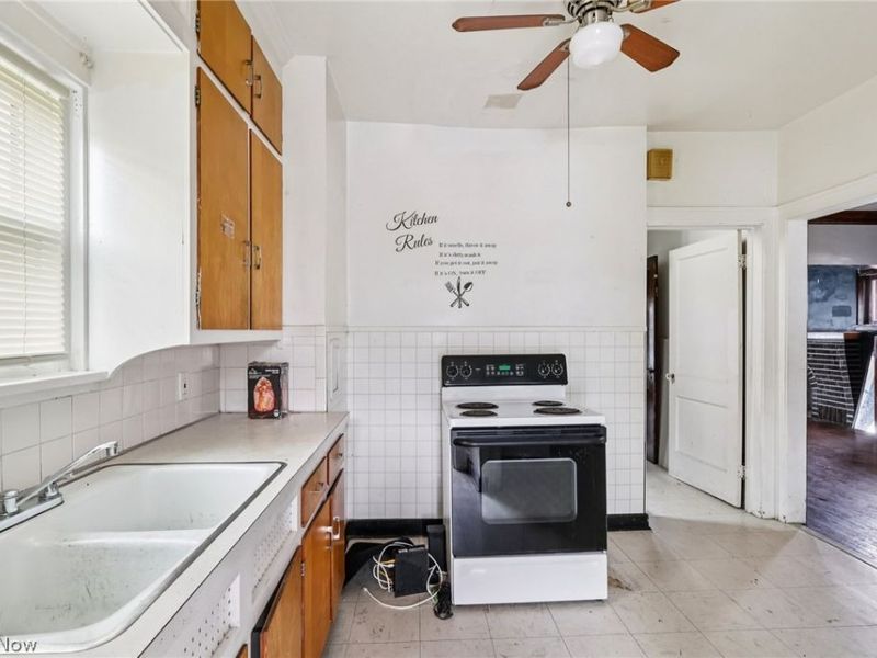 293 E 151 Street, Cleveland, OH 44110 Photo 16