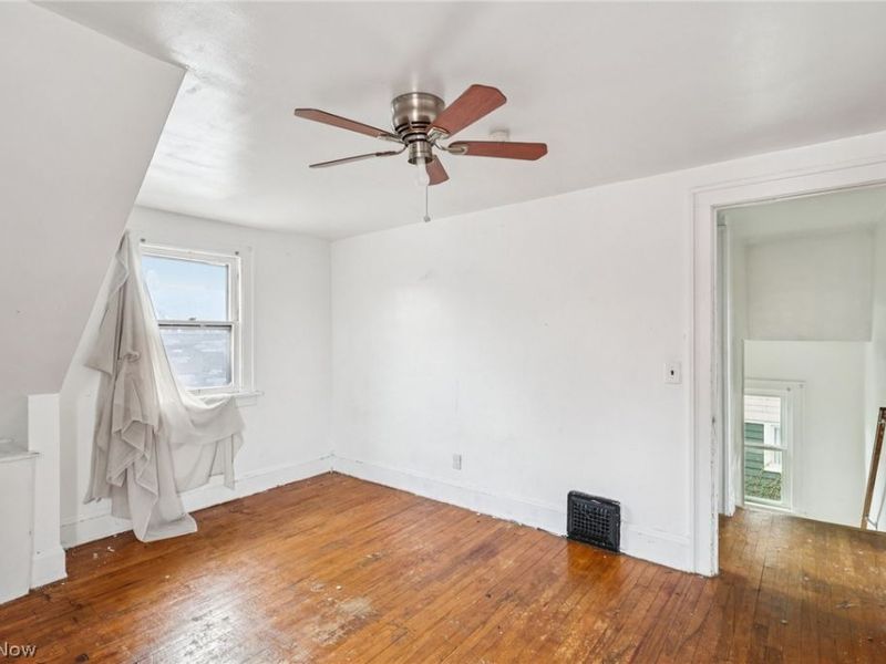 293 E 151 Street, Cleveland, OH 44110 Photo 24