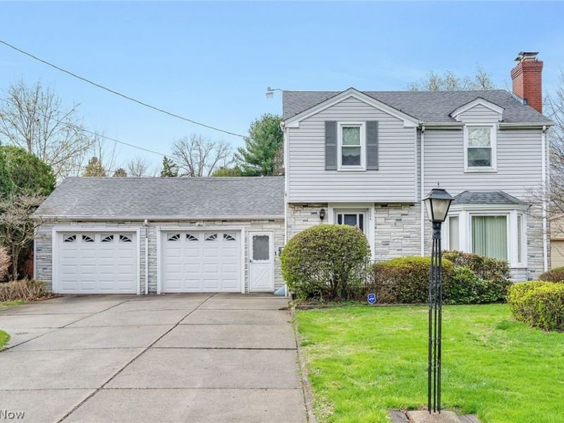 2504 Cardinal Drive, Youngstown, OH 44505 Photo 2