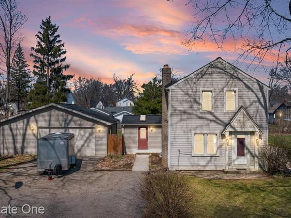 4058 Lomley Avenue, Waterford Twp, MI 48329