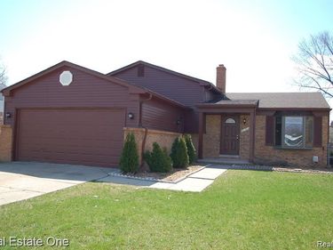 5102 Franklin Park Drive, Sterling Heights, MI 48310