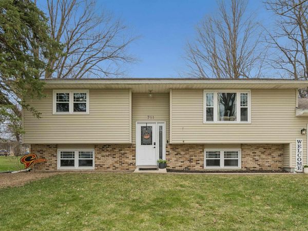 711 Washington Street, Denver, IA 50622