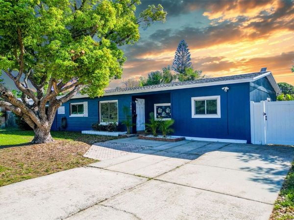 7401 16TH ST N , ST PETERSBURG, FL 33702