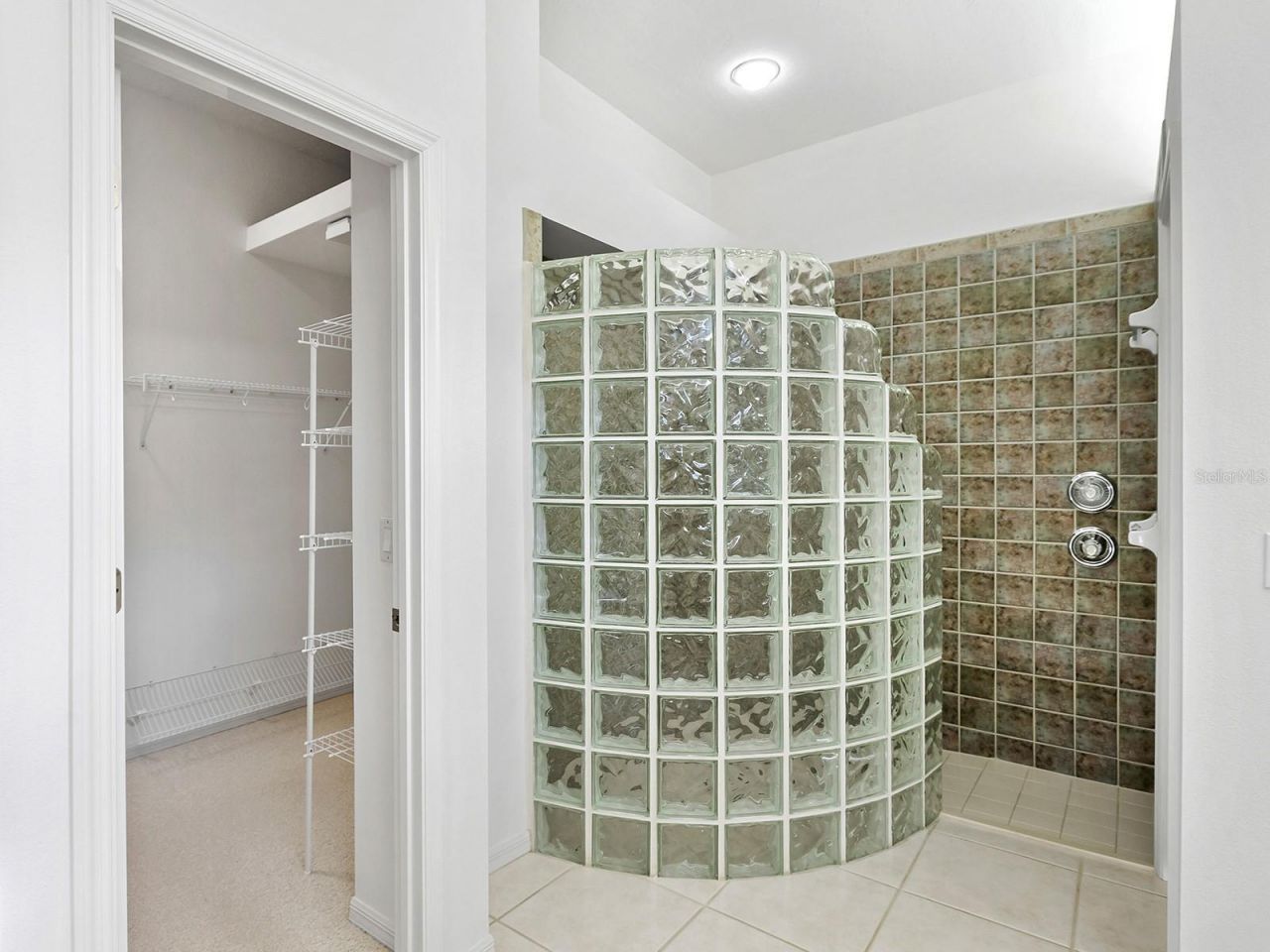 10106 Glenmore Avenue, Bradenton, FL 34202 Photo