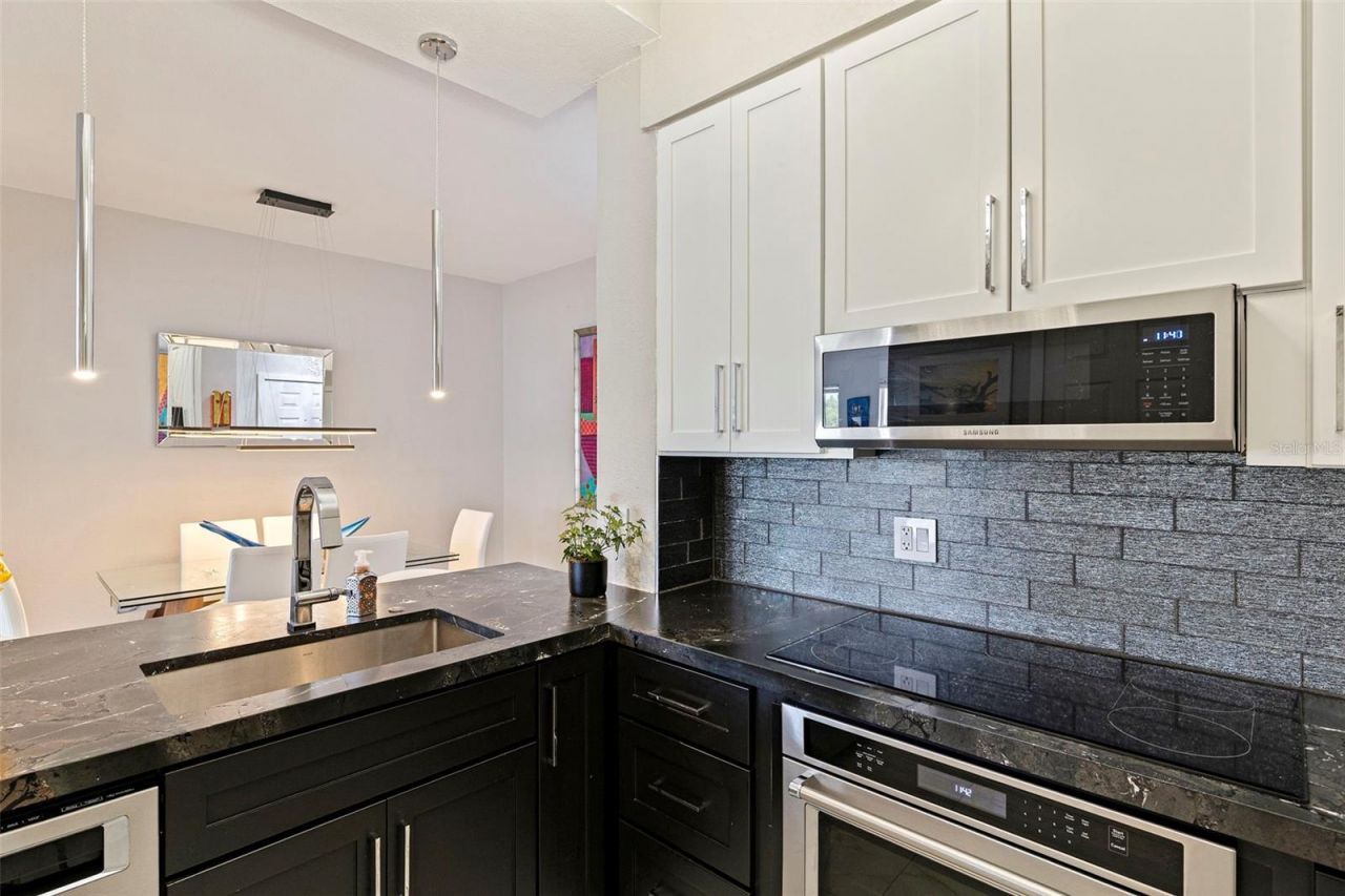 200 4th Avenue S, Unit 321, Saint Petersburg, FL 33701 Photo
