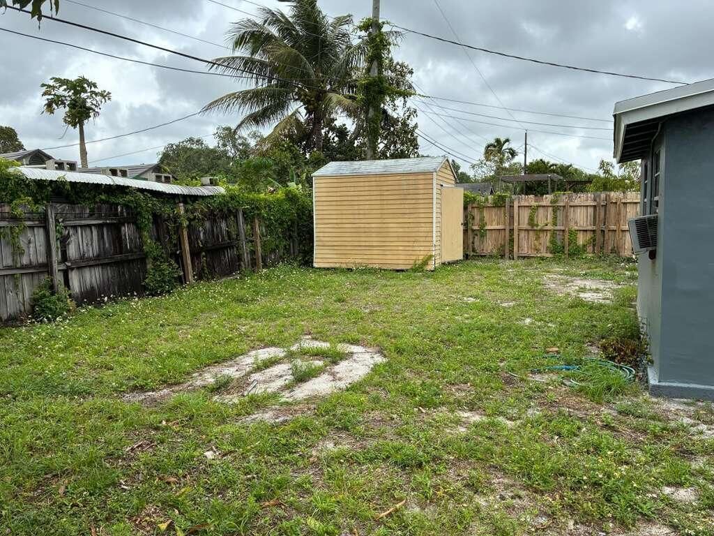 1741 NW 27th Avenue, Fort Lauderdale, FL 33311 Photo