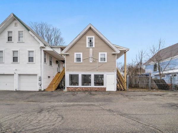 13 Mechanic Street, Farmington, NH 03835