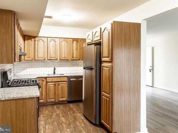 411 STILES AVENUE, Unit B-11, MAPLE SHADE, NJ 08052