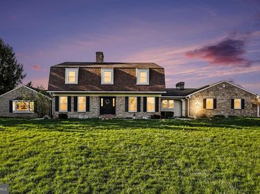 7204 CHARLES DRIVE, HARRISBURG, PA 17112