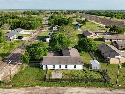 401 S Main Street Mart, TX 76664