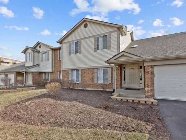 1505 Mercury Drive, Unit 5, Schaumburg, IL 60193