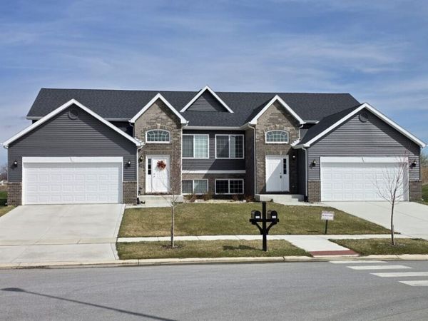 3023 W 82ND Place, Unit B, Merrillville, IN 46410