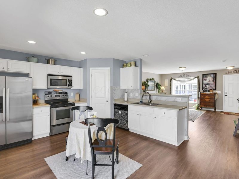 6534 Nottinghill Trail Drive, Unit 16-653, Canal Winchester, OH 43110 Photo 5