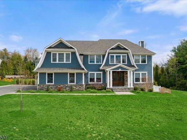 20 Ravine Ave, Wyckoff, NJ 07481