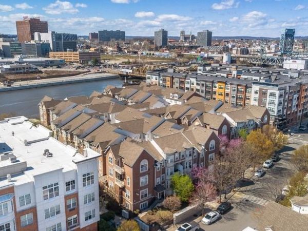 201 Dey St, Harrison, NJ 07029