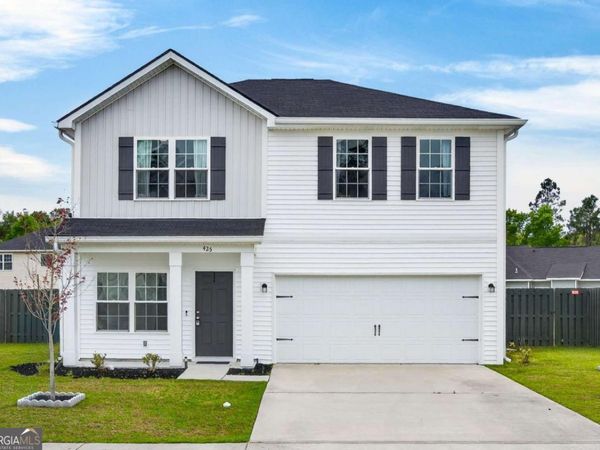 425 Brightleaf Circle, Hinesville, GA 31313