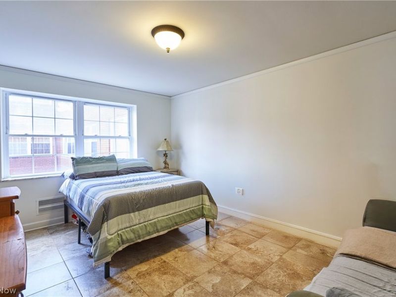 18975 Van Aken Boulevard, Unit 411, Shaker Heights, OH 44122 Photo 10