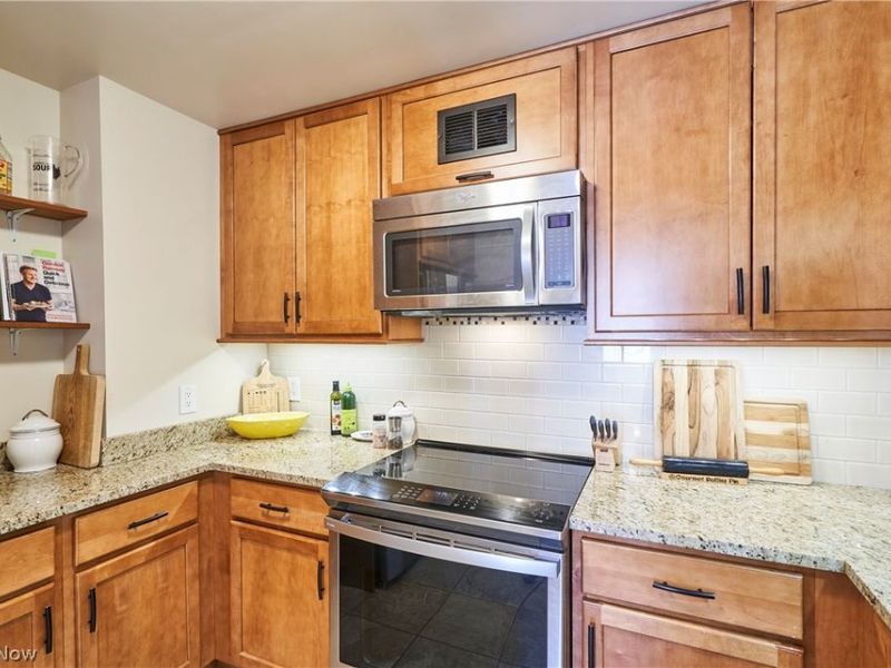 18975 Van Aken Boulevard, Unit 411, Shaker Heights, OH 44122 Photo 19