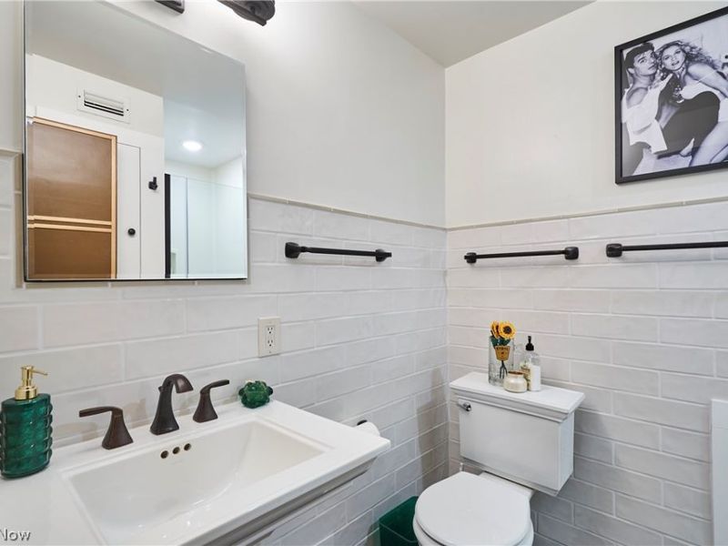 18975 Van Aken Boulevard, Unit 411, Shaker Heights, OH 44122 Photo 6