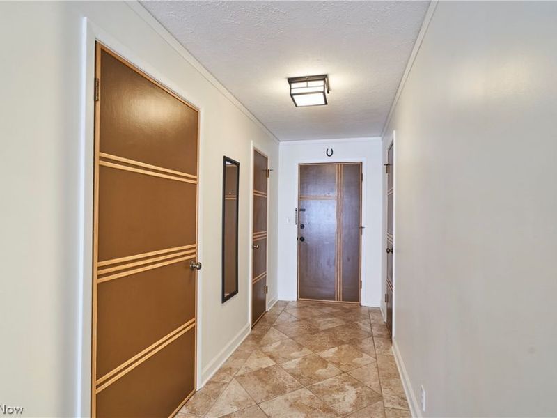 18975 Van Aken Boulevard, Unit 411, Shaker Heights, OH 44122 Photo 8