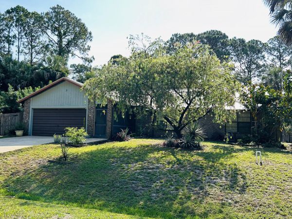 591 SW Darien Ave Avenue SW, Palm Bay, FL 32908