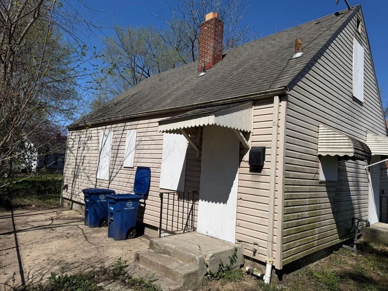 2281 Delbert Road, Columbus, OH 43211 Photo 3