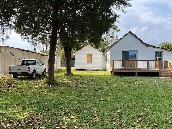 582 Five Mile Road , Richlands, NC 28574