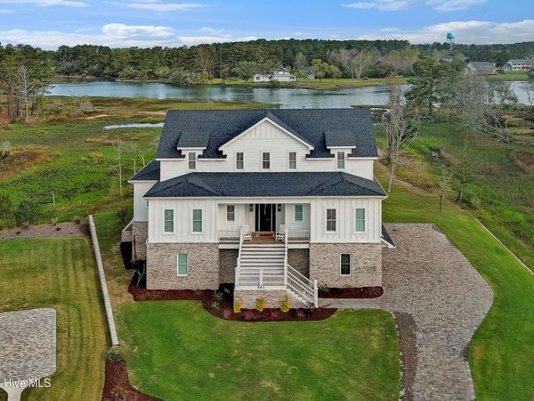 561 Avocet Drive , Beaufort, NC 28516