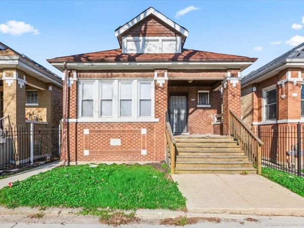 6318 S Fairfield Avenue, Chicago, IL 60629