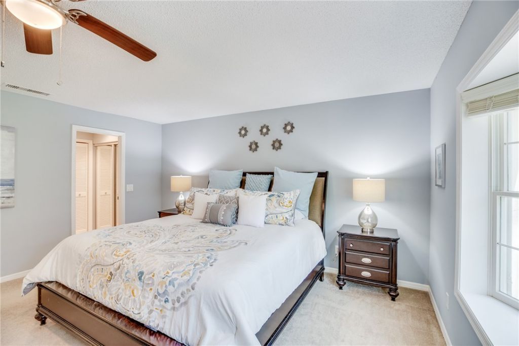 107 W Park Shores Circle, Unit 28W, Vero Beach, FL 32963 Photo