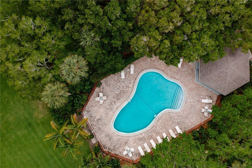 107 W Park Shores Circle, Unit 28W, Vero Beach, FL 32963 Photo