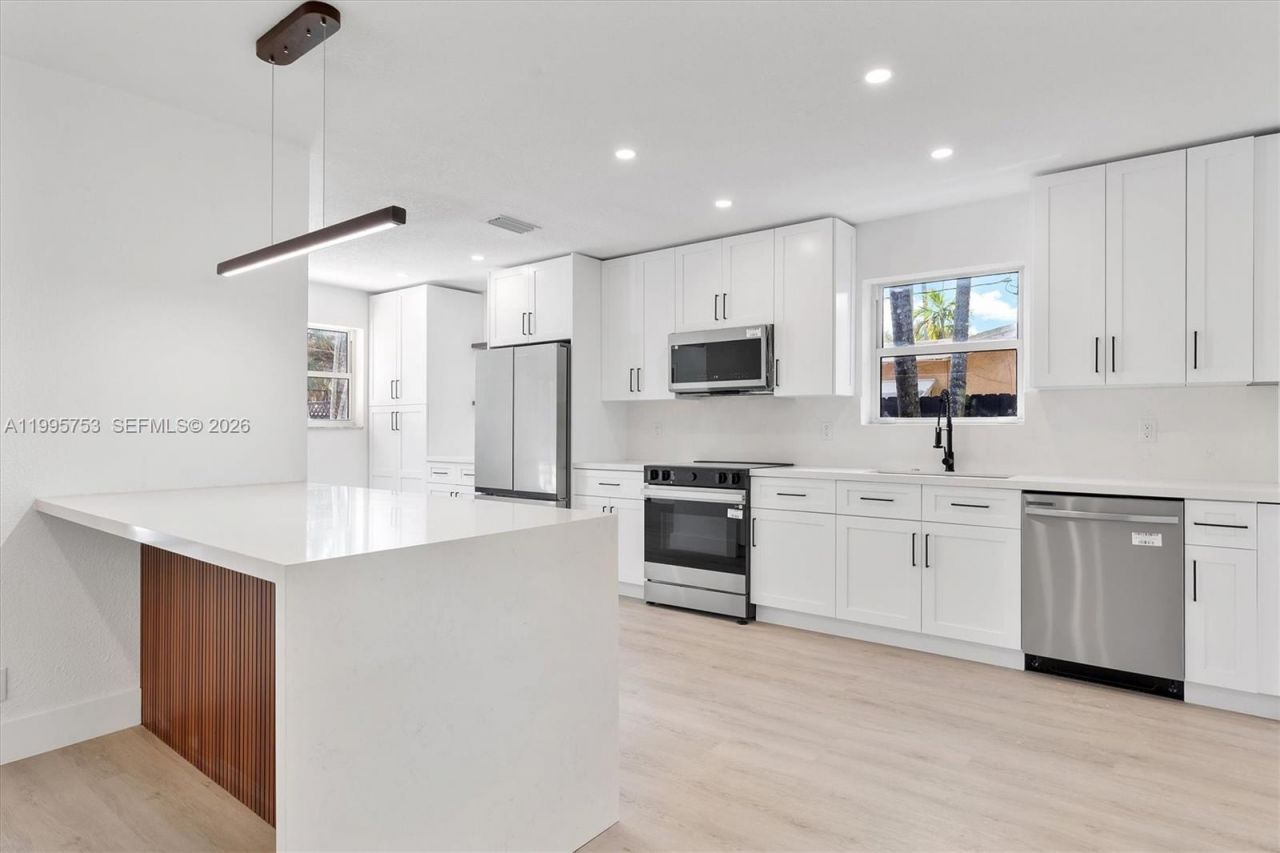 2704 Cleveland St, Hollywood, FL 33020 Photo