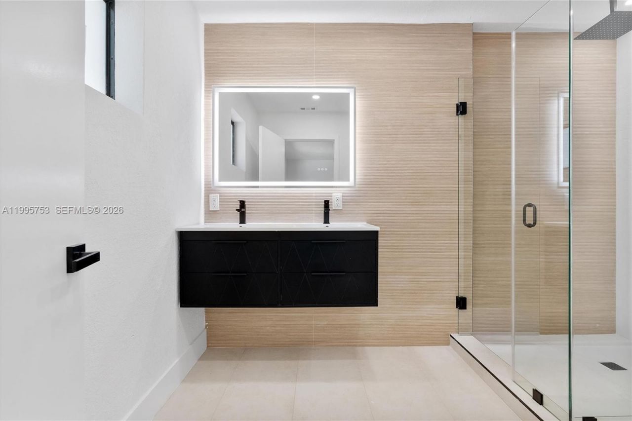 2704 Cleveland St , Hollywood, FL 33020 Photo