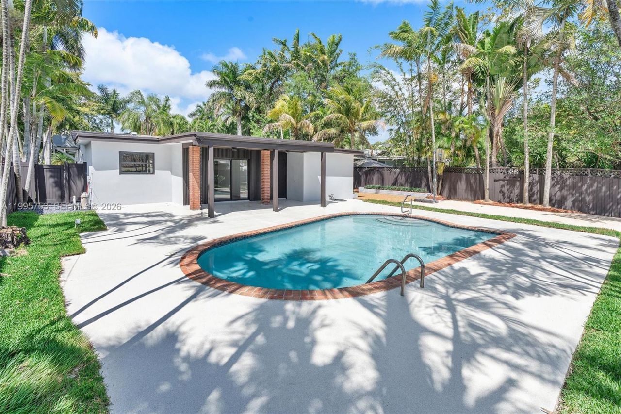 2704 Cleveland St , Hollywood, FL 33020 Photo