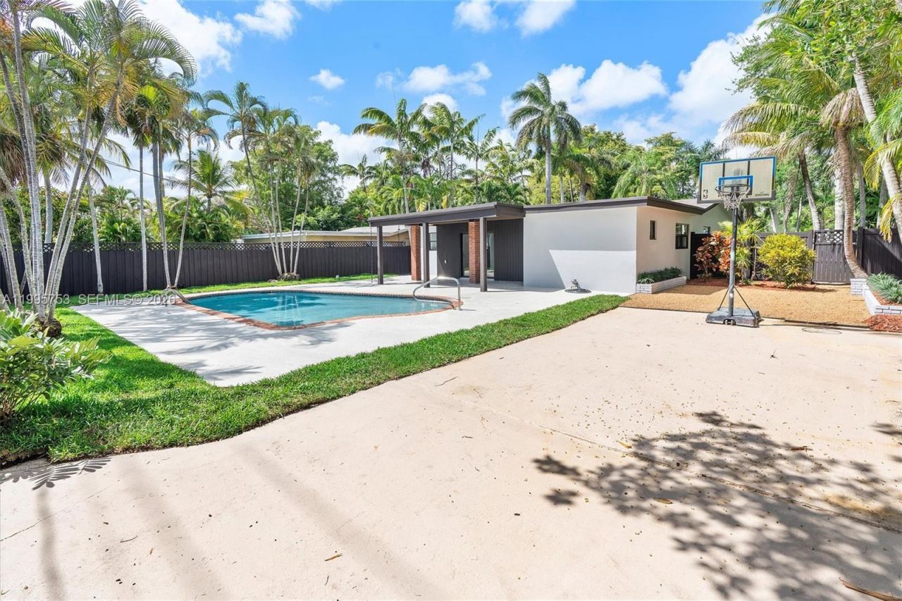 2704 Cleveland St , Hollywood, FL 33020 Photo