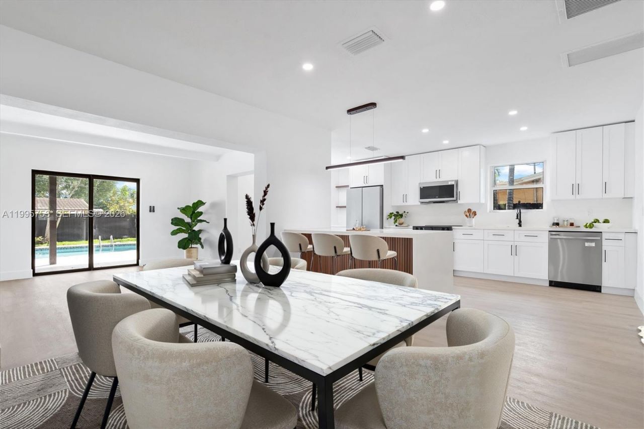 2704 Cleveland St , Hollywood, FL 33020 Photo