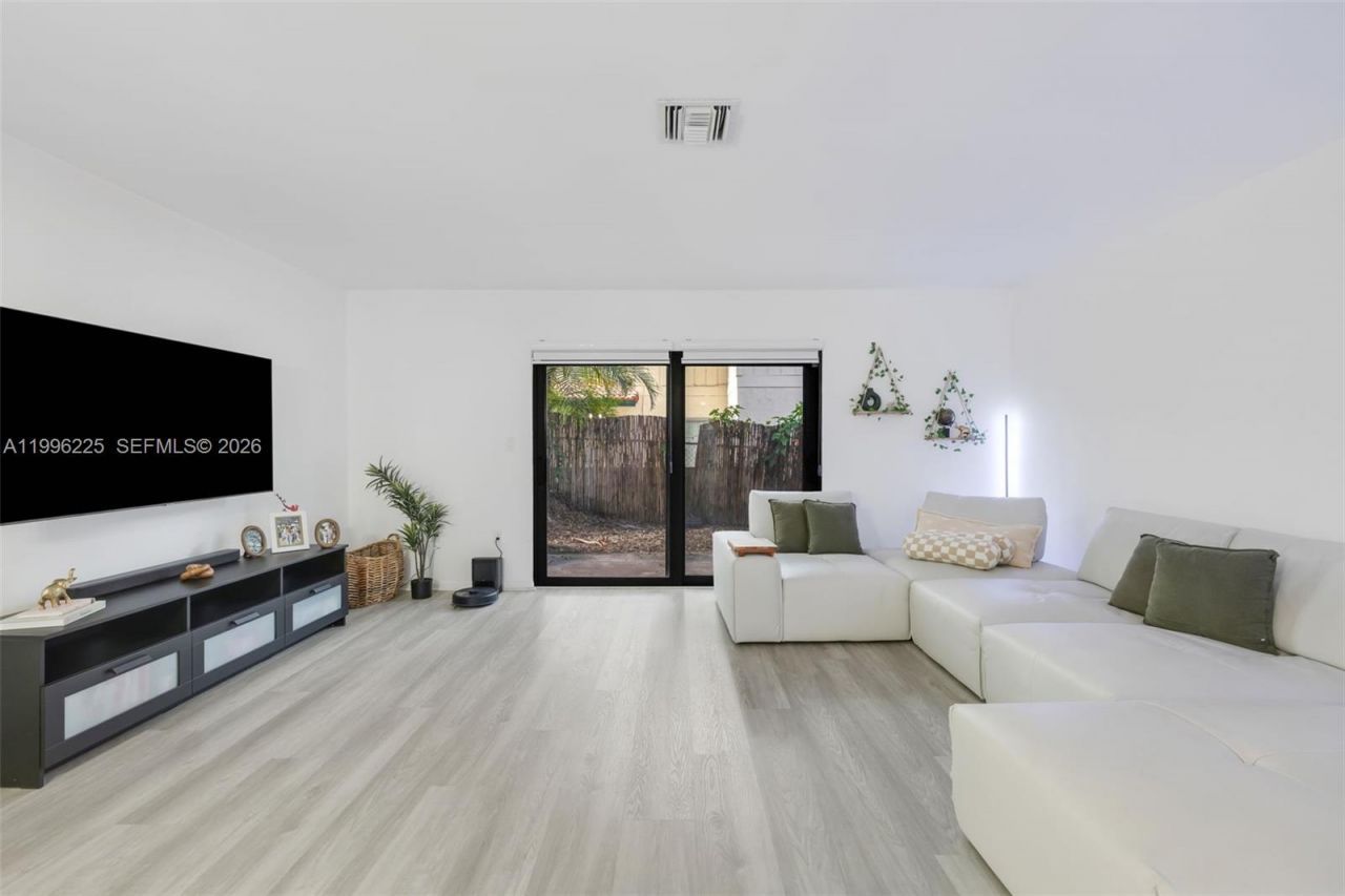 4155 Coral Springs Dr , Unit 4155, Coral Springs, FL 33065 Photo