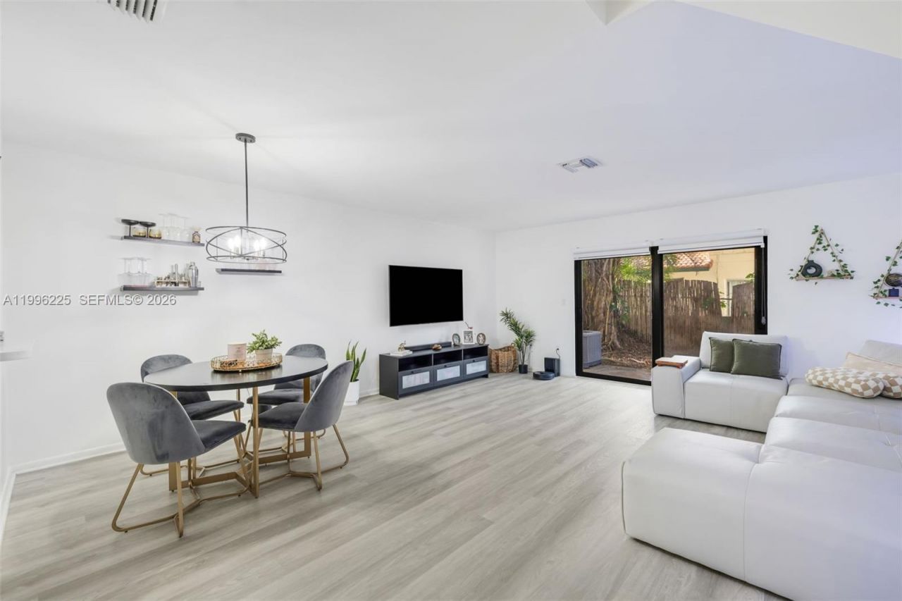 4155 Coral Springs Dr , Unit 4155, Coral Springs, FL 33065 Photo