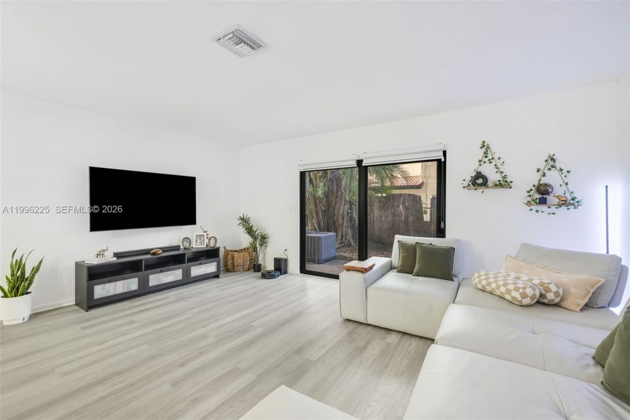 4155 Coral Springs Dr , Unit 4155, Coral Springs, FL 33065 Photo