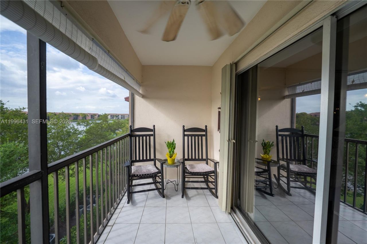 850 SW 138th Ave , Unit 411D, Pembroke Pines, FL 33027 Photo