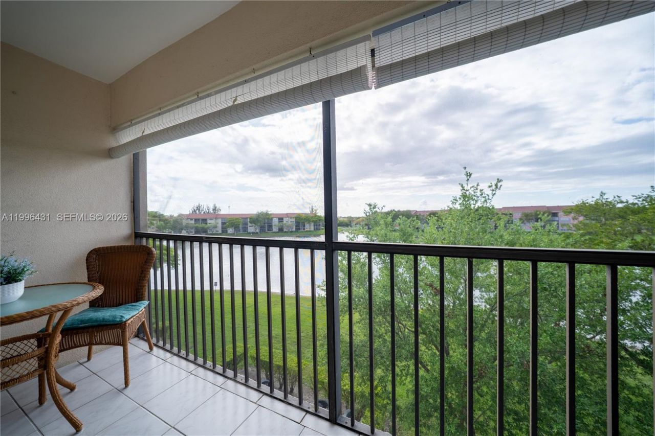 850 SW 138th Ave , Unit 411D, Pembroke Pines, FL 33027 Photo
