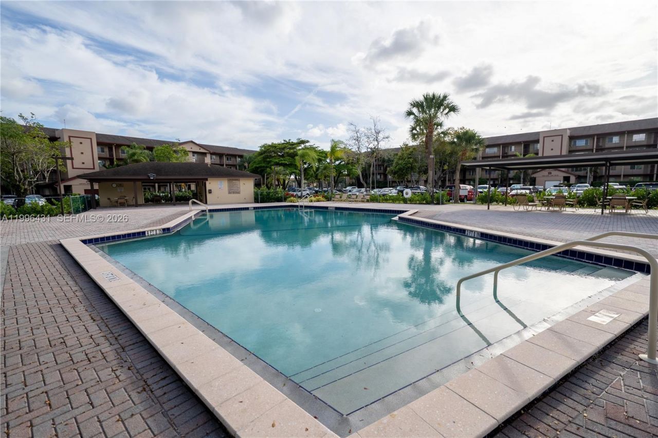 850 SW 138th Ave , Unit 411D, Pembroke Pines, FL 33027 Photo