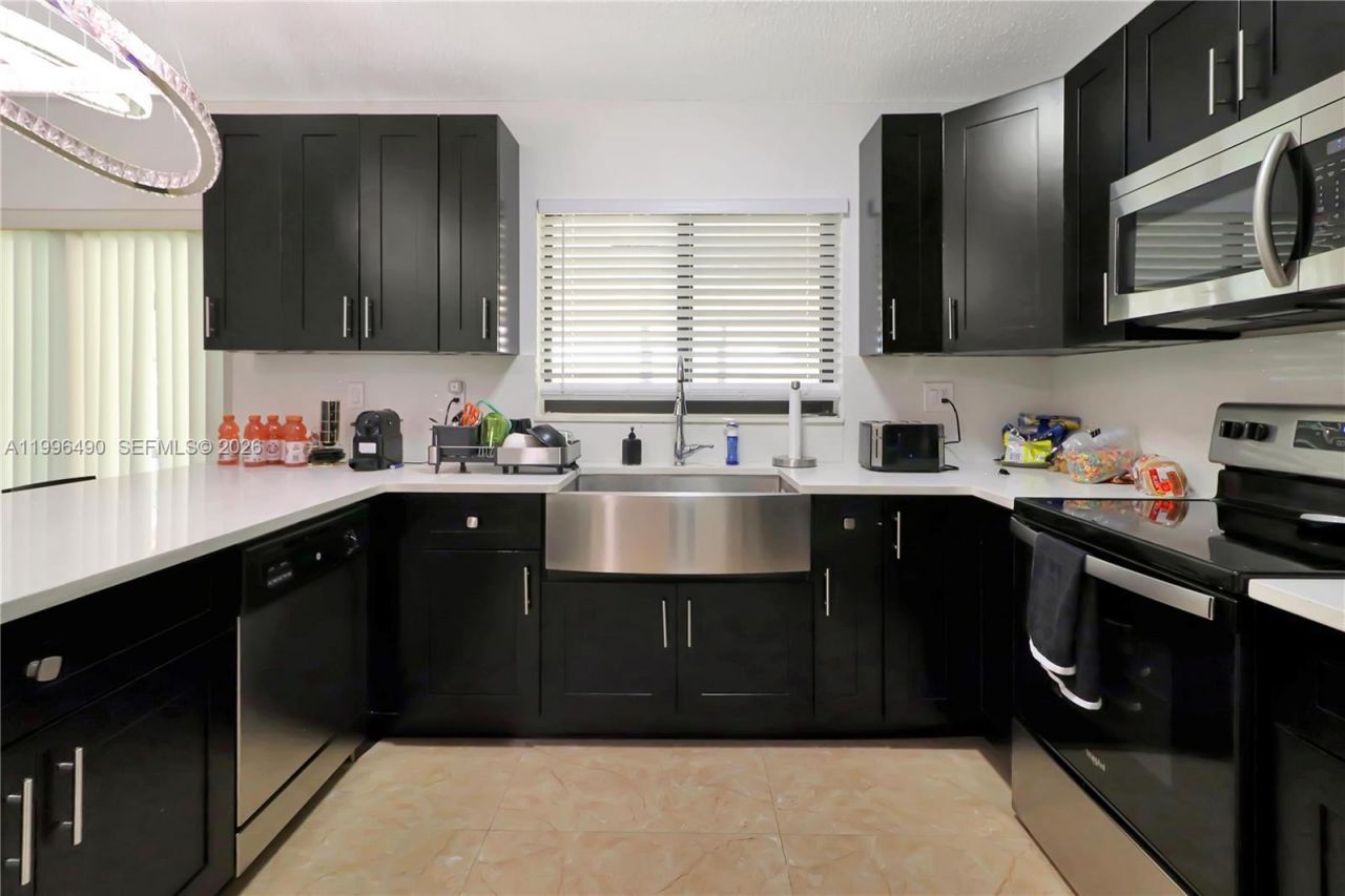 10940 SW 143rd Ct, Miami, FL 33186 Photo