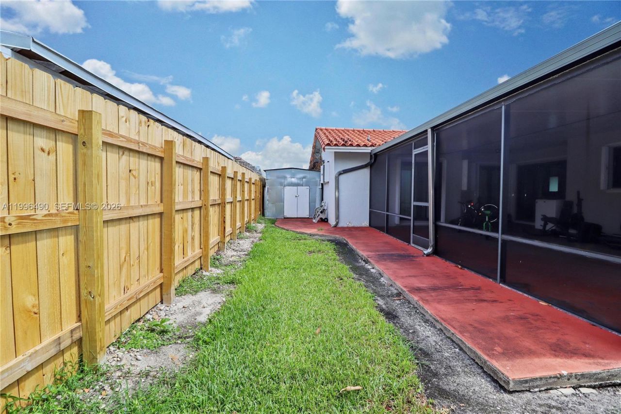 10940 SW 143rd Ct, Miami, FL 33186 Photo