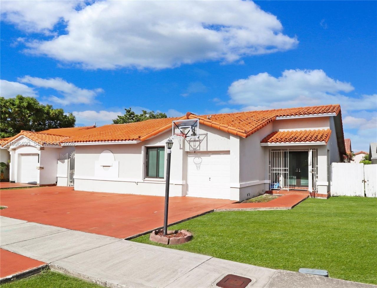 10940 SW 143rd Ct, Miami, FL 33186 Photo