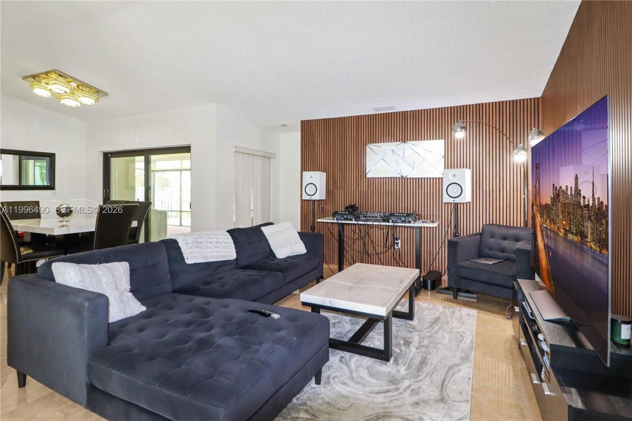 10940 SW 143rd Ct, Miami, FL 33186 Photo